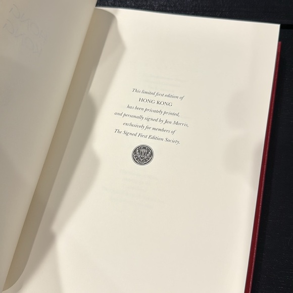 Hong Kong Signed First Edition Leather Bound Franklin Library Vintage Book - Picture 7 of 11